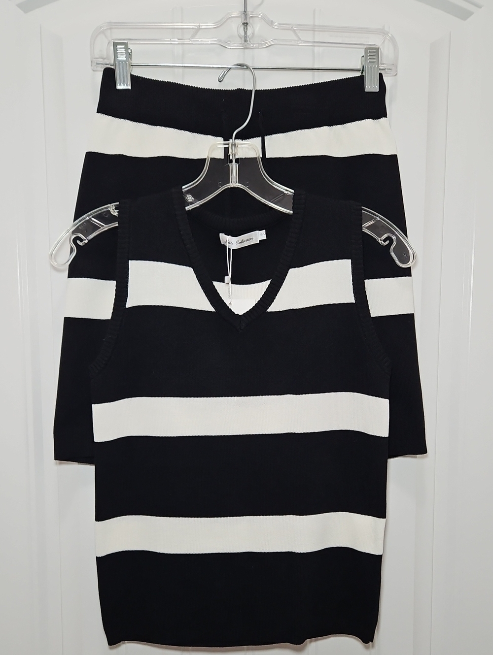 Nali Collection Black White Striped Knit Short Set Small/Medium New